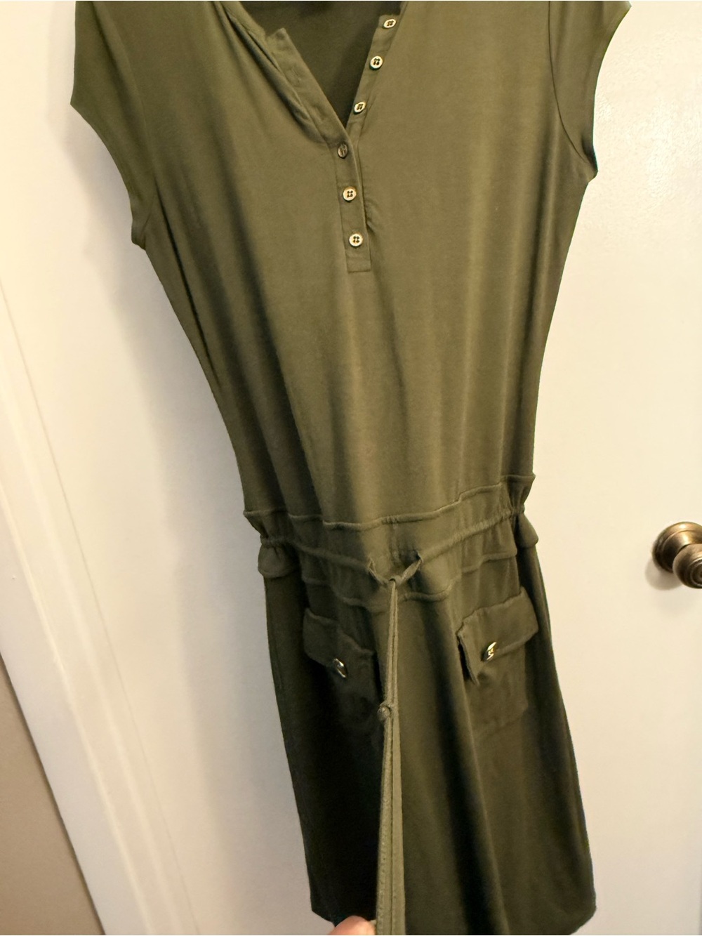 Chelsea & Theodore Olive Green Cap Sleeve Midi Dress